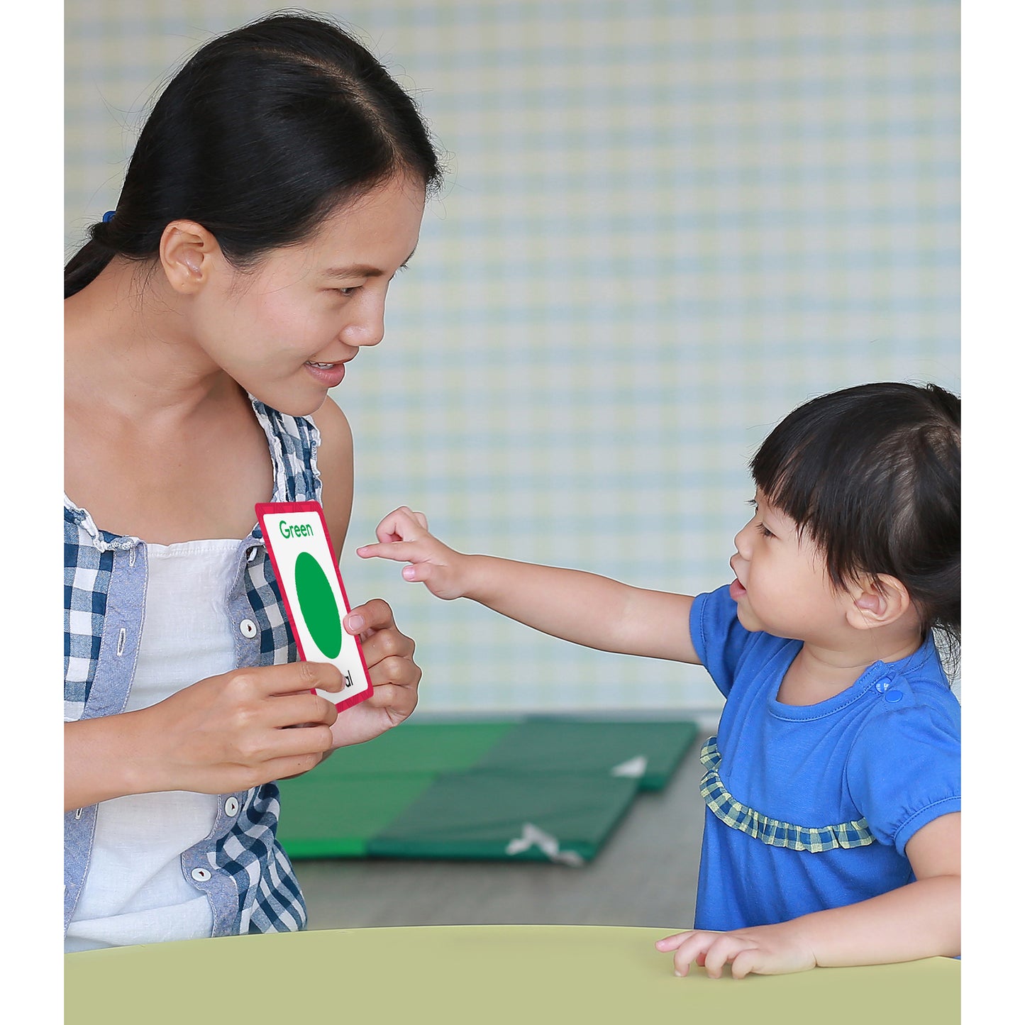 Colors and Shapes Flash Cards, 54 Cards