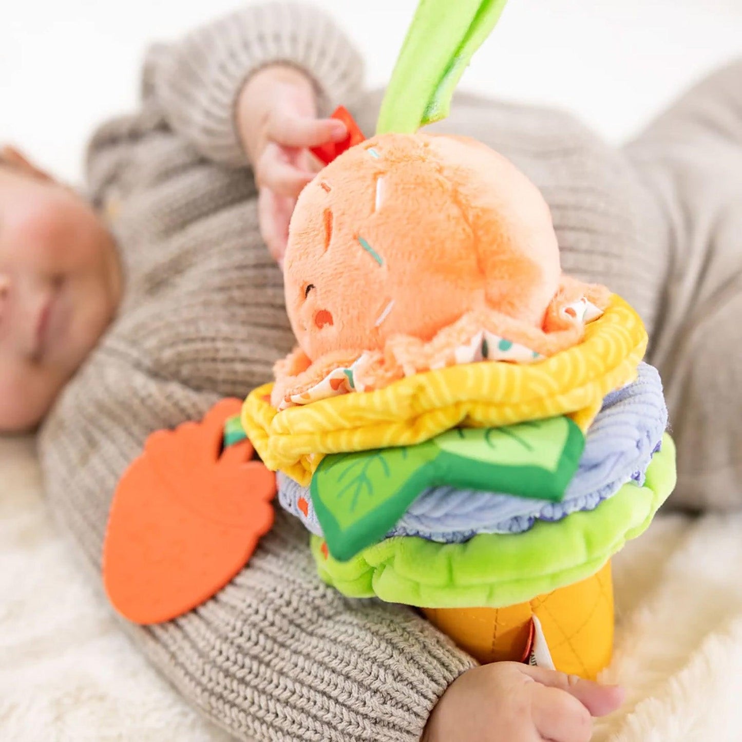 Ice Cream Take-Along Pull Toy - Loomini