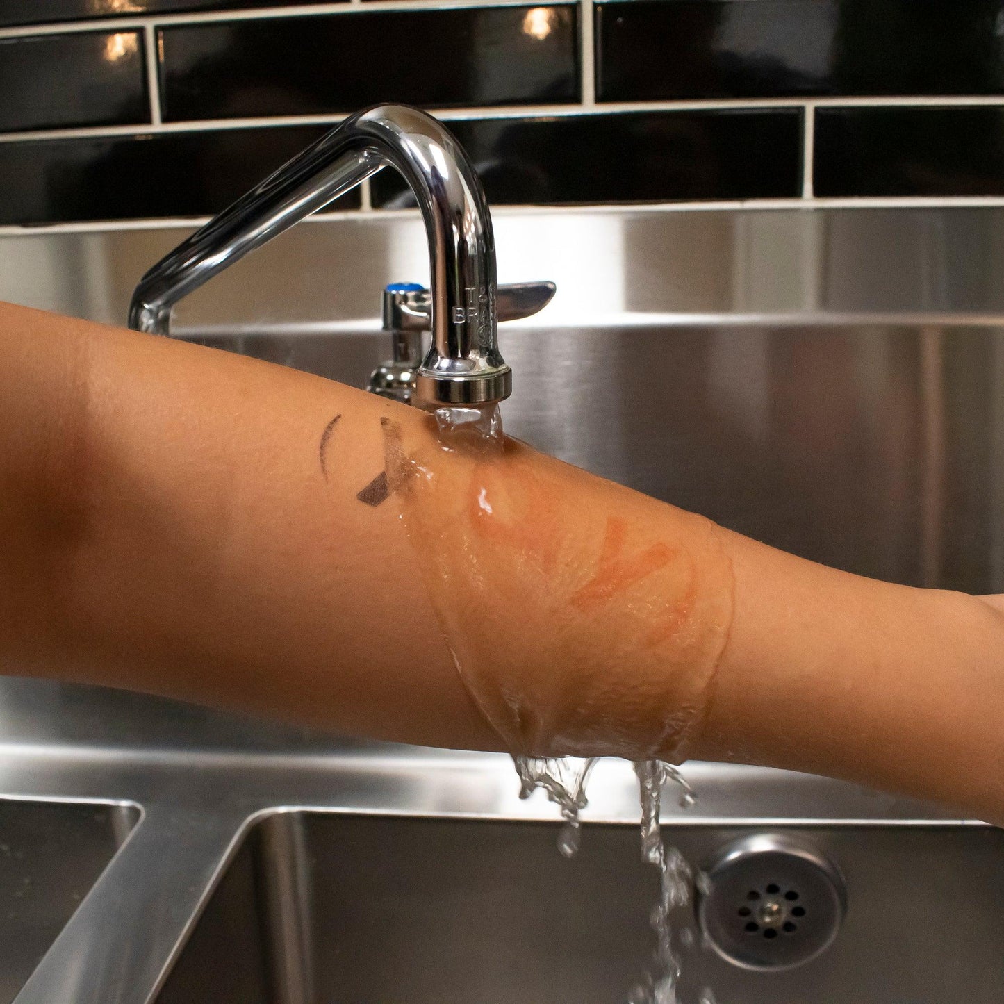 Jumbo Washable Stamp Pad - 6-in-1 - Skin Tones, Pack of 2 - Loomini