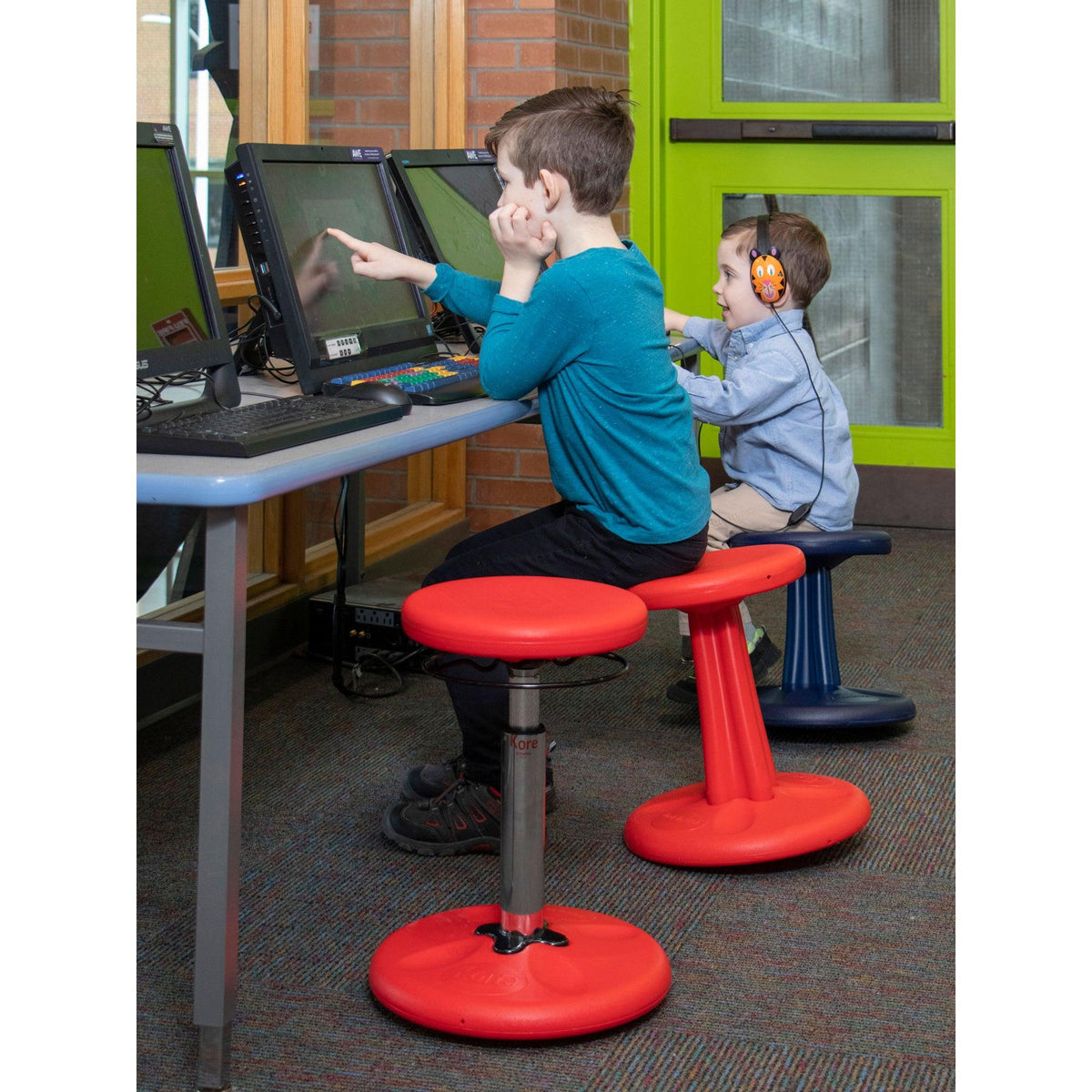 Pre-Teen Wobble Chair 18.7" Green - Loomini