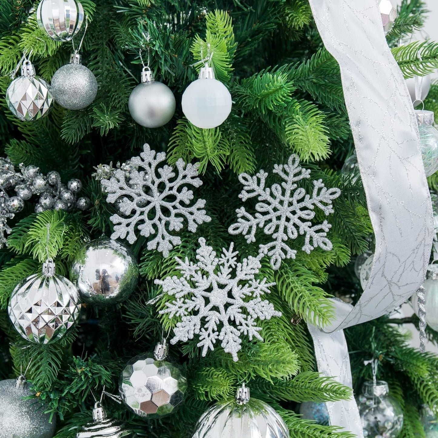 80Mm/3Inch Glitter Snowflake Ornaments Set Mini Christmas Tree Hanging Plastic Decoration for Xmas Party Wedding Anniversary Window Door Home Accessories (30Pcs,Silver)