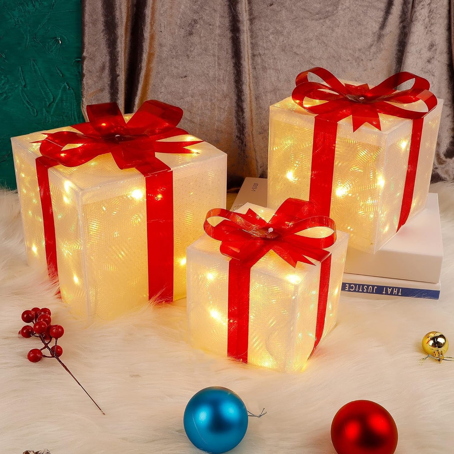 Christmas Lighted Gift Boxes Decorations, Pre-Lit Light up Decorative PVC Present Box under Tree Decor, Indoor Outdoor Holiday Party Christmas Pathway Gift Box Home Yard Art, Set of 3