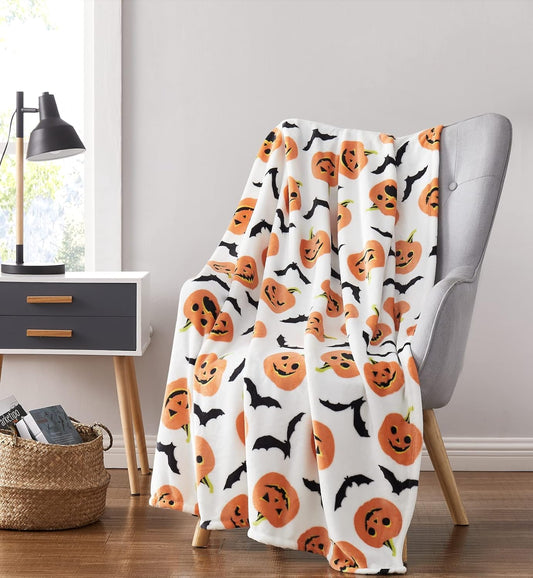 Ultra Soft & Plush Autumn & Halloween Chic Themed Oversized Accent Throw Blankets - Assorted Styles (Pumpkins N Bats)