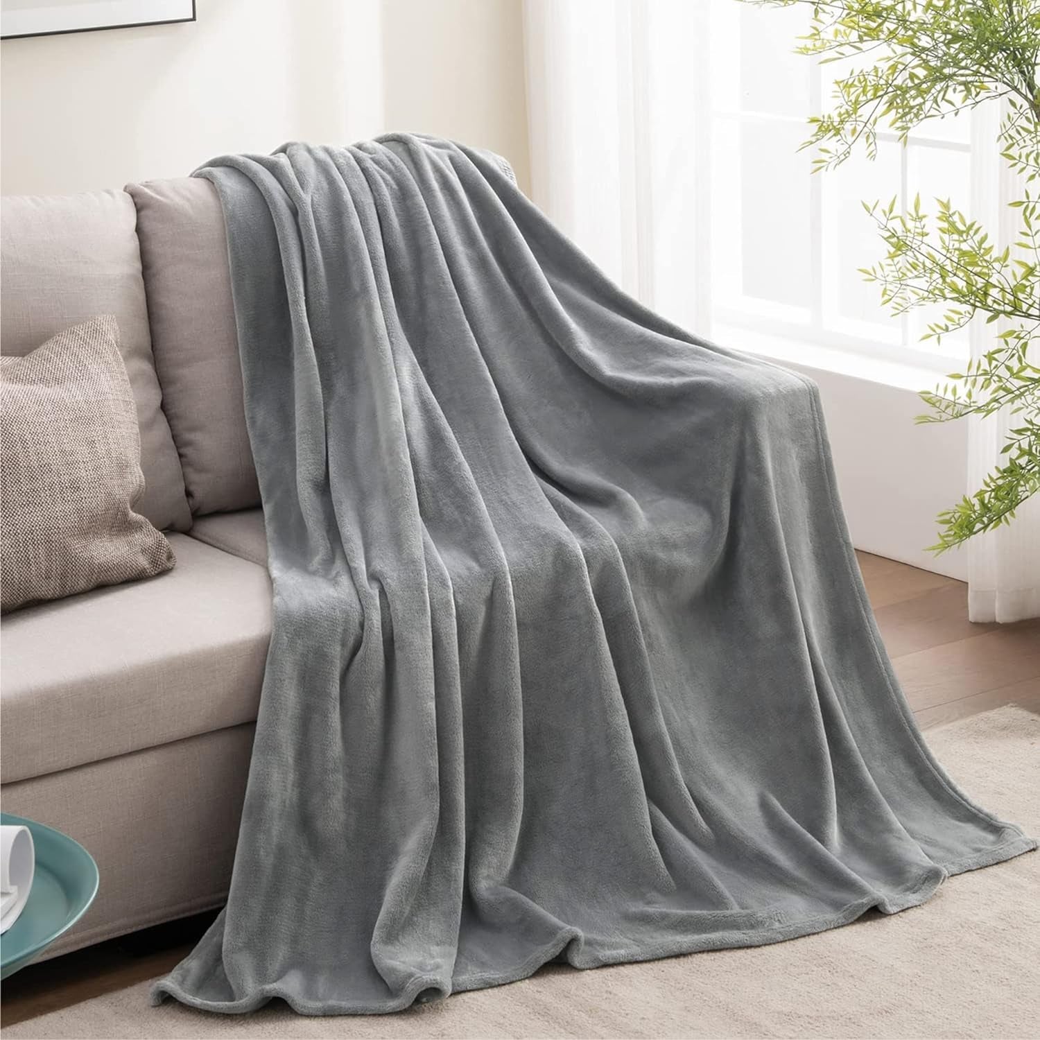 Fleece Blanket Grey Throw Blanket for Couch & Bed, Luxury Plush Cozy Fuzzy Blanket 50" X 70", Super Soft Warm Lightweight Fall Throw Blanket for Travel Camping