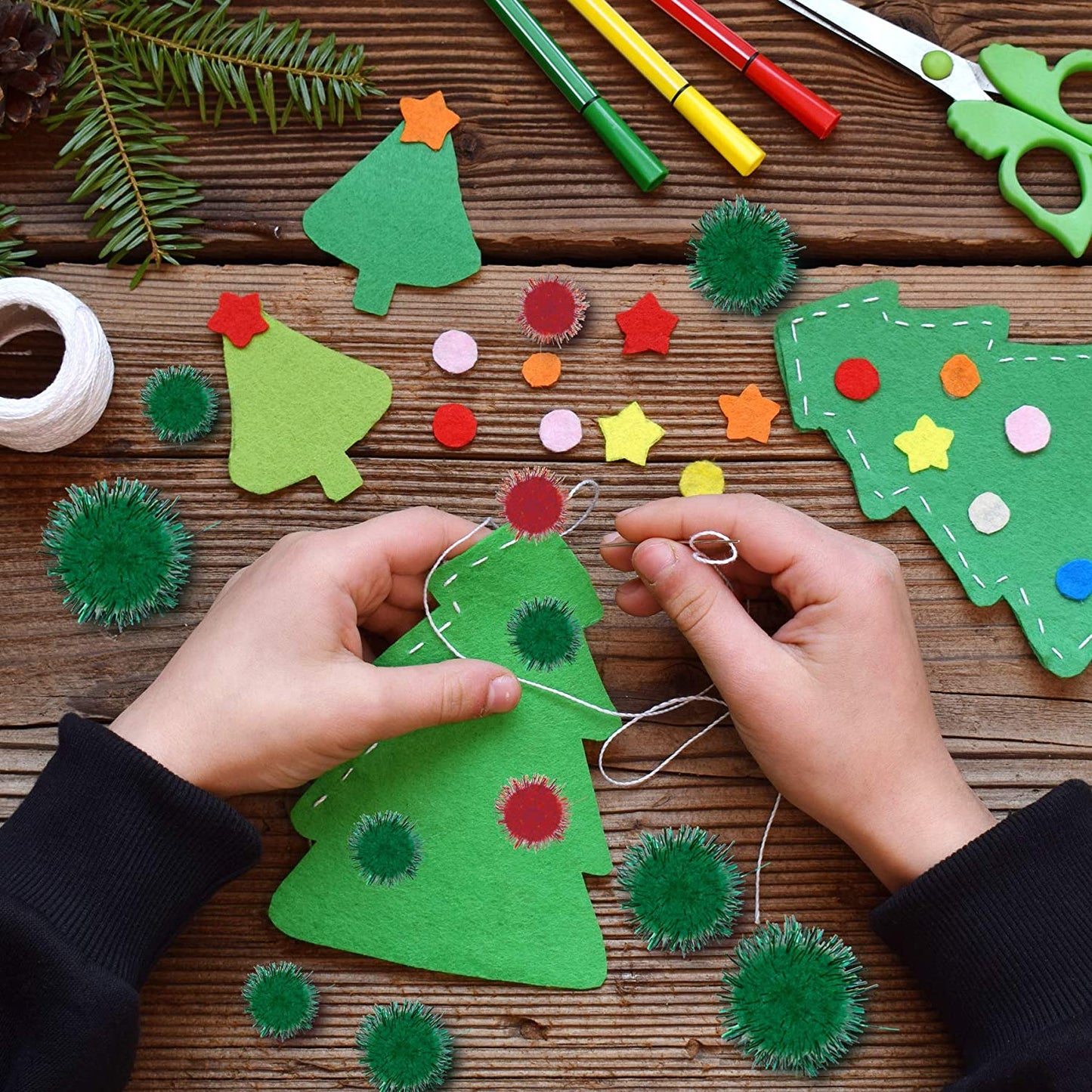 1200 Pieces Christmas Pom Pom Tinsel Pom Pom Balls Glitter Fluffy Pom Pom for Craft Making and Christmas Decorations (4 Sizes, White, Green, Red)