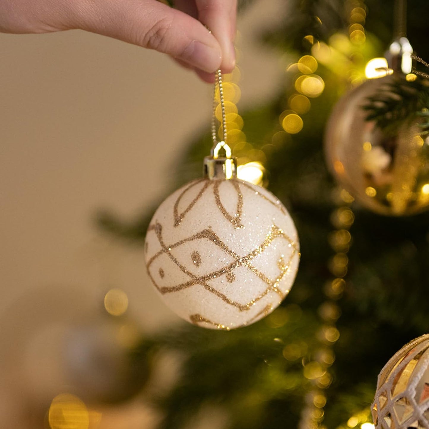 Christmas Ornaments Set, 30Ct White and Gold Shatterproof Christmas Tree Decorations Ball Ornaments Bulk, 2.36 Inches Elegant Hanging Ornaments for Xmas Trees Holiday Decor