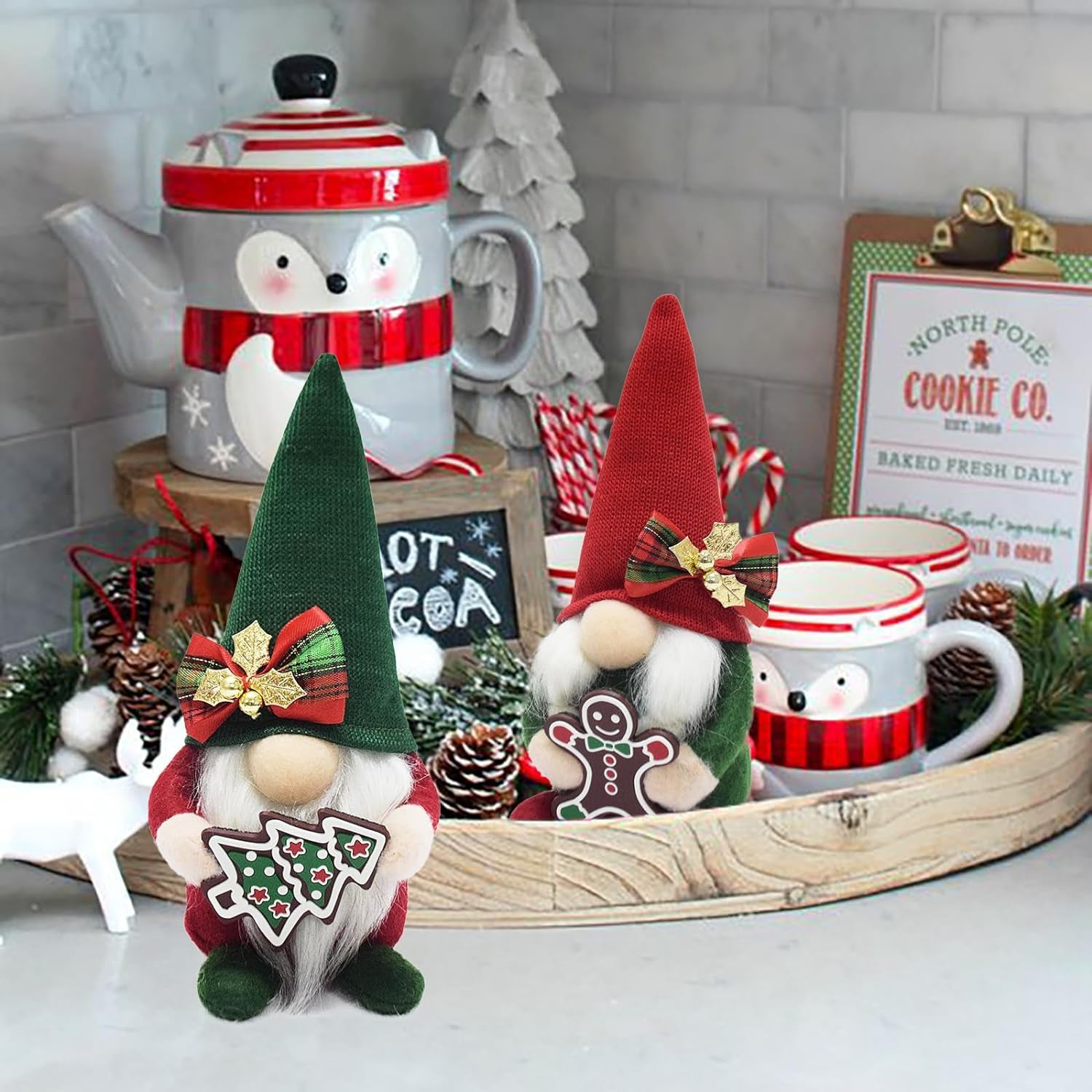 Christmas Gnomes Plush with Gingerbread,Handmade Xmas Tomte Swedish Nordic Red Green Gnomes Figurine Classical Navidad Elf Gifts Noel Ornaments for Home Office Decor