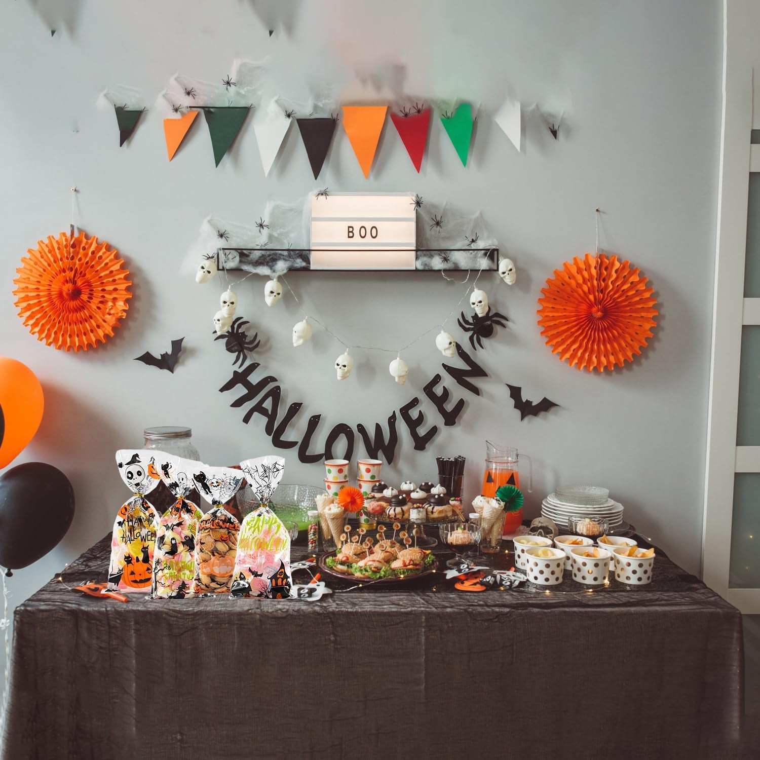 Halloween Cellophane Treat Bags, 180Pcs Halloween Trick or Treat Goody Gags with 200Pcs Twists for Snacks Cookies Packing, Halloween Goodie Bags Party Supplies