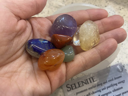 Chakra Stone Set with Selenite Charging Plate | 7 Crystals for Chakra Balance & Energy Cleansing | Crystal Kit for Beginners