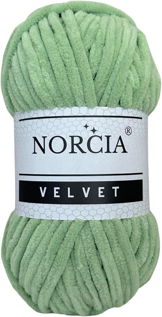 Soft Velvet Yarn Chenille Yarn for Crocheting Super Bulky 100G (74.3 Yds) Baby Blanket Yarn for Knitting Amigurumi Yarn Fancy Yarn for Crochet Weaving Craft