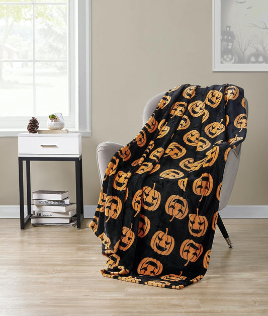 Ultra Soft & Plush Autumn & Halloween Chic Themed Oversized Accent Throw Blankets - Assorted Styles (Black Jack O' Lanterns)