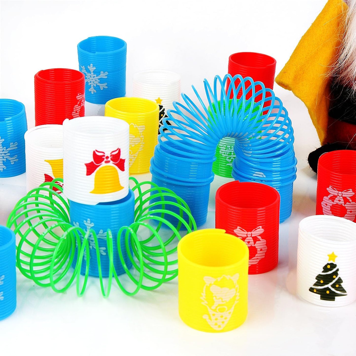 48 Pcs Christmas Mini Spring Toys, Xmas Coil Springs Stocking Stuffers Fidget Toys for Kids Christmas Party Favors Goodie Bag Fillers