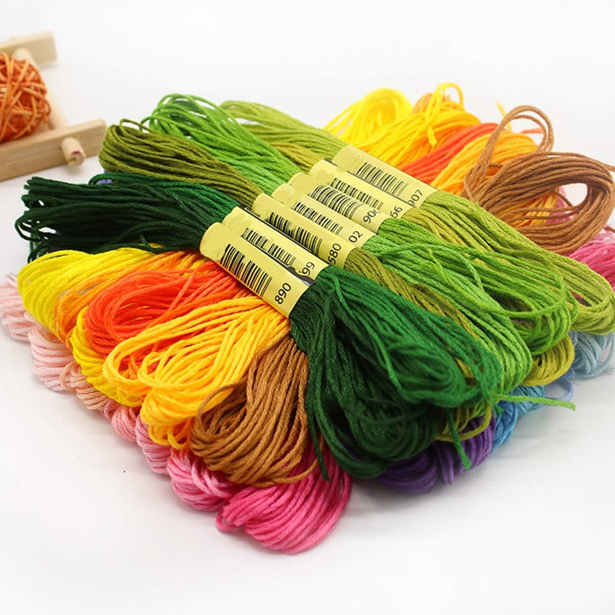 Friendship Bracelet String 50 Skeins Rainbow Color Embroidery Floss Cross Stitch Embroidery Thread Cotton Floss Bracelet Yarn, Craft Floss