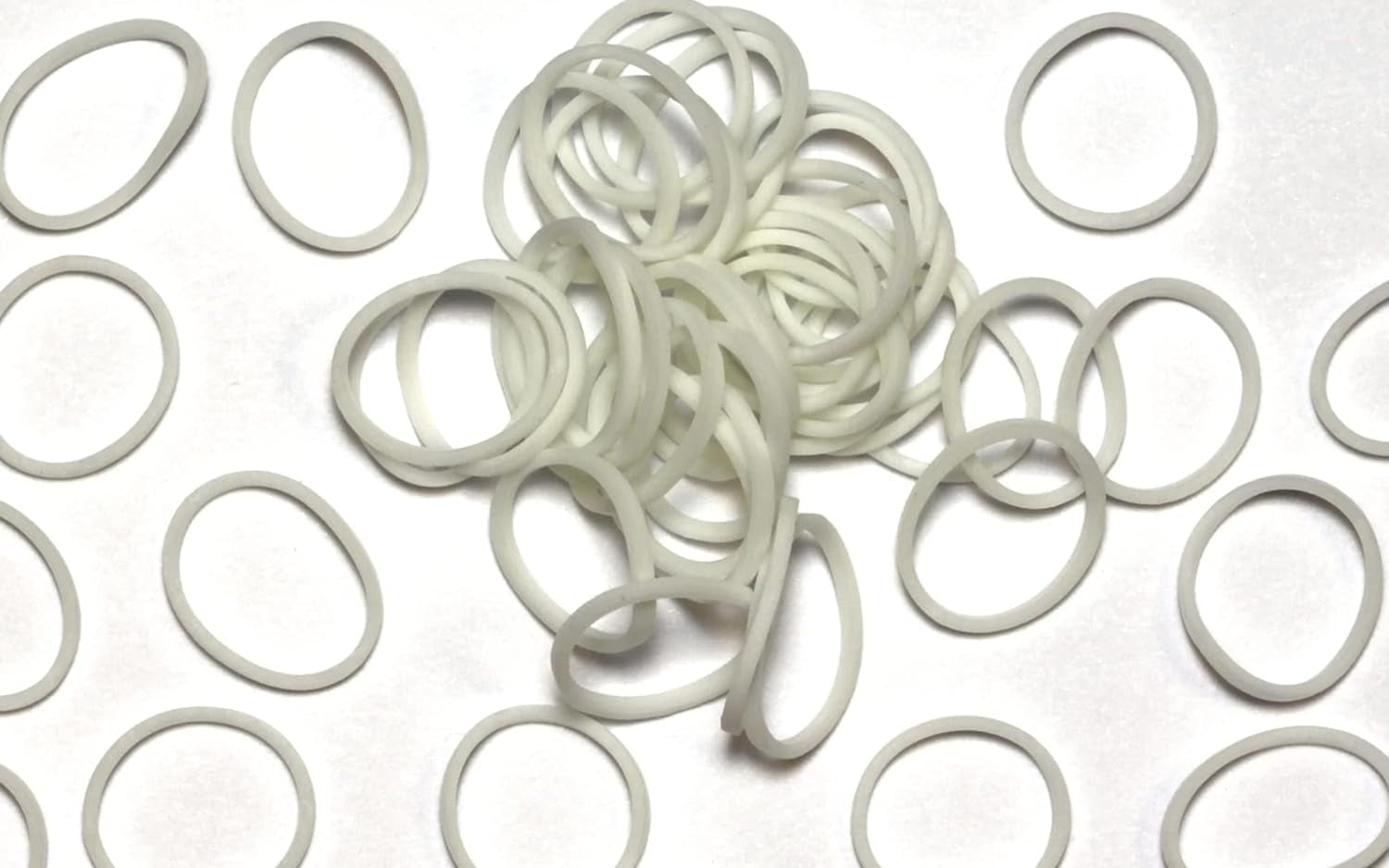 ® GLOW in the Dark Collection: White Rubber Bands with 24 C-Clips (600 Count)