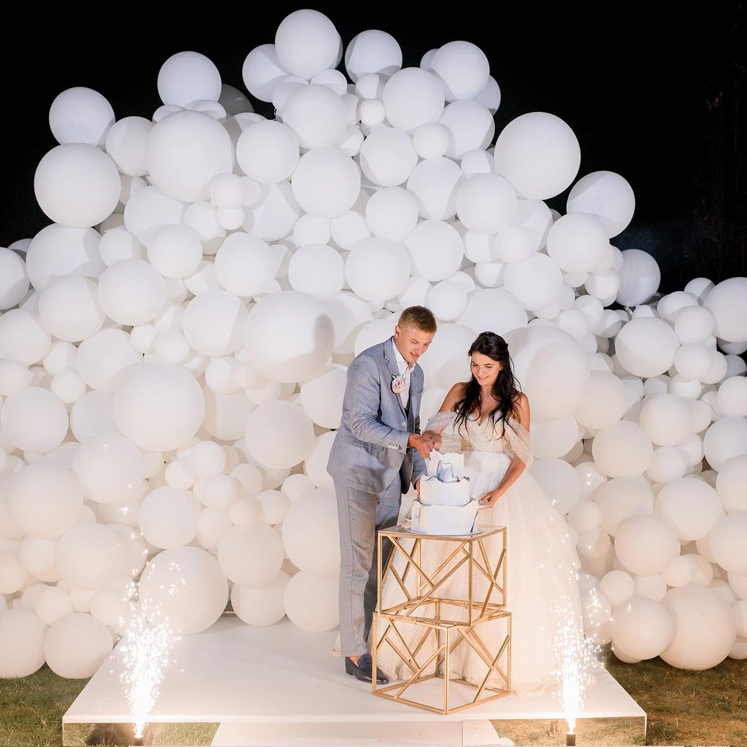 White Balloons Different Sizes 105Pcs 5/10/12/18 Inch for Garland Arch, Party Latex Balloons for Happy New Year Decorations 2024 Birthday Party Wedding Anniversary Baby Shower Party Decoration