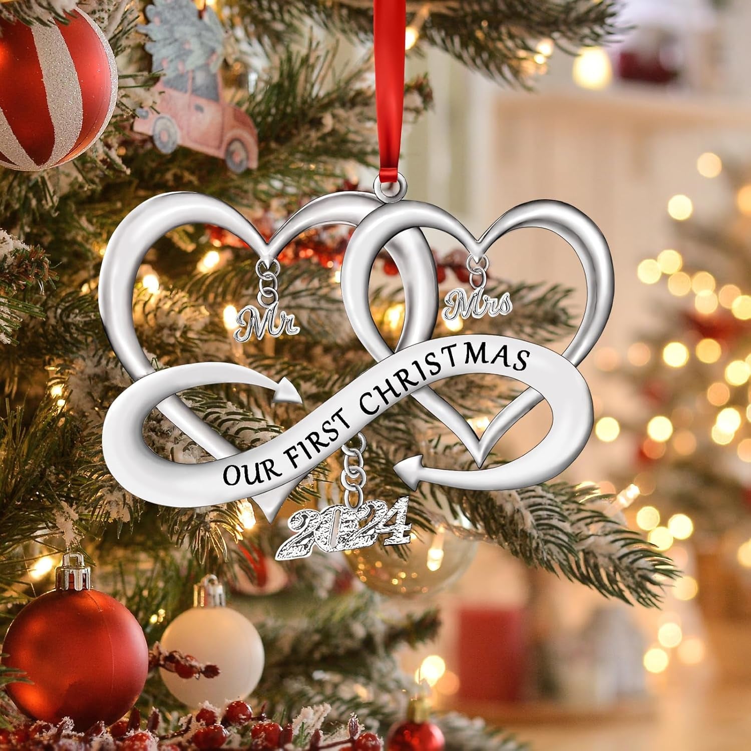 Our First Christmas as Mr & Mrs Ornament 2024 Christmas Decoration, Married 2024 Ornament 1St Year Wedding Gifts Metal with Gift Box, Bridal Shower Gift for Newlywed Couple Christmas Tree Wedding Orna