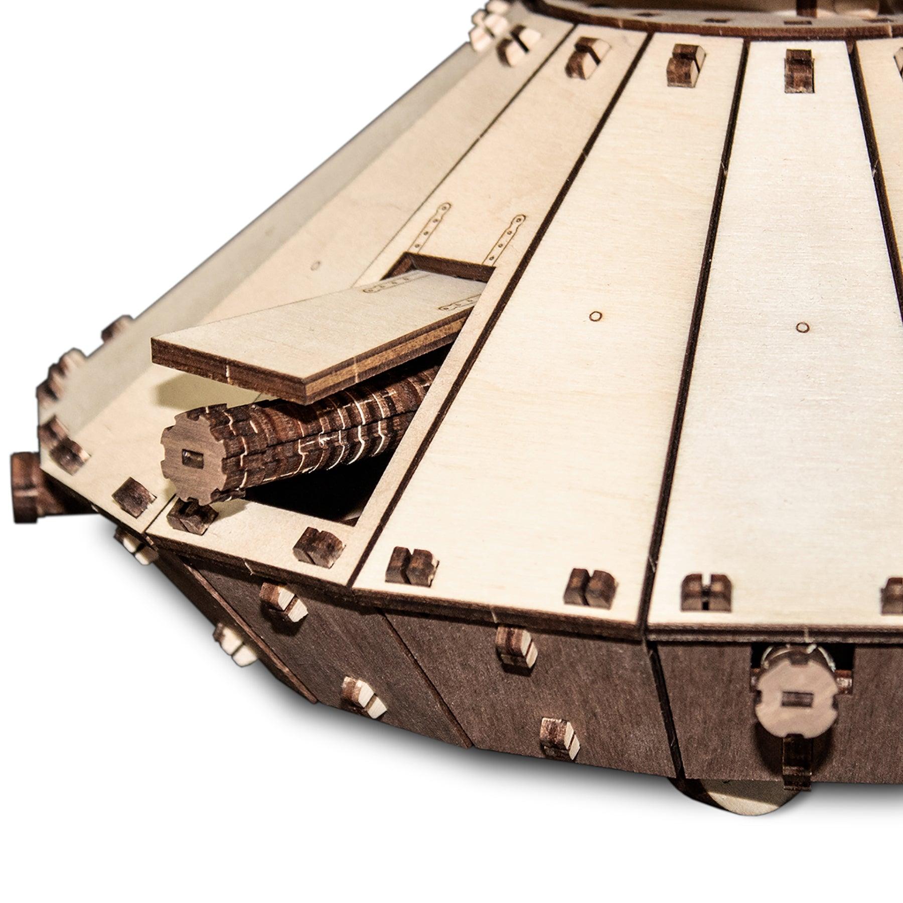 Da Vinci Tank Construction Kit - Loomini
