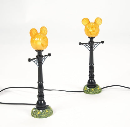 Disney Village Halloween Accessories Pumpkintown Mickey Mouse Street Lights Lit Figurine Set, 4.625 Inch, Multicolor