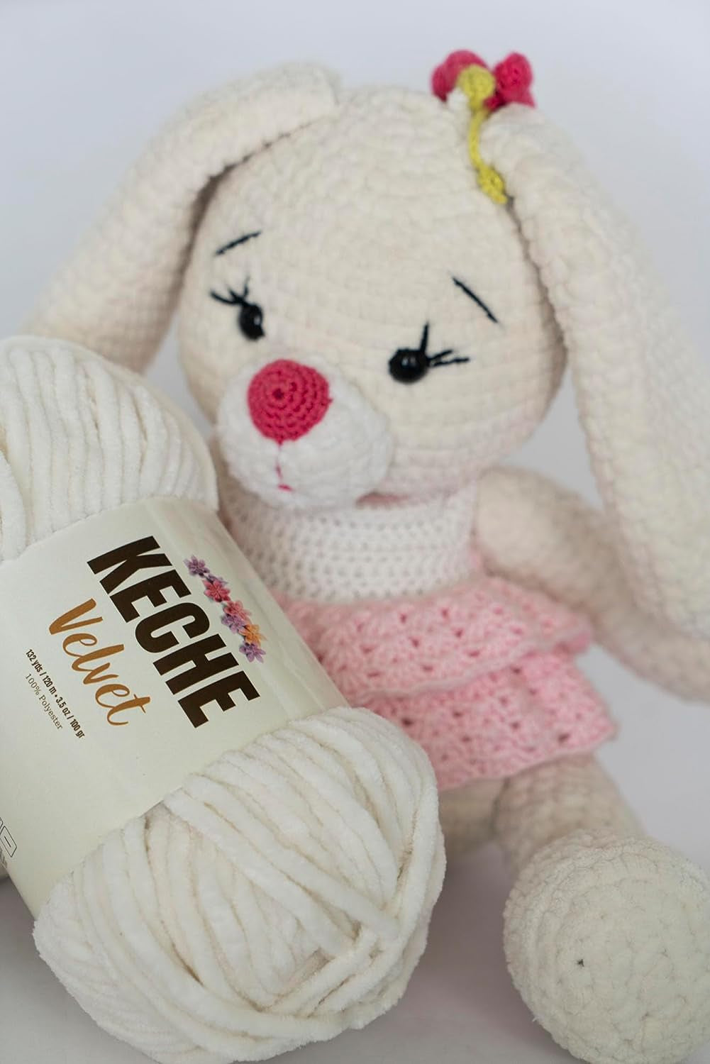 Velvet Yarn for Crocheting, Soft Chenille Bulky Baby Blanket Amigurumi Yarn 100 Gr (132 Yds) - Latte