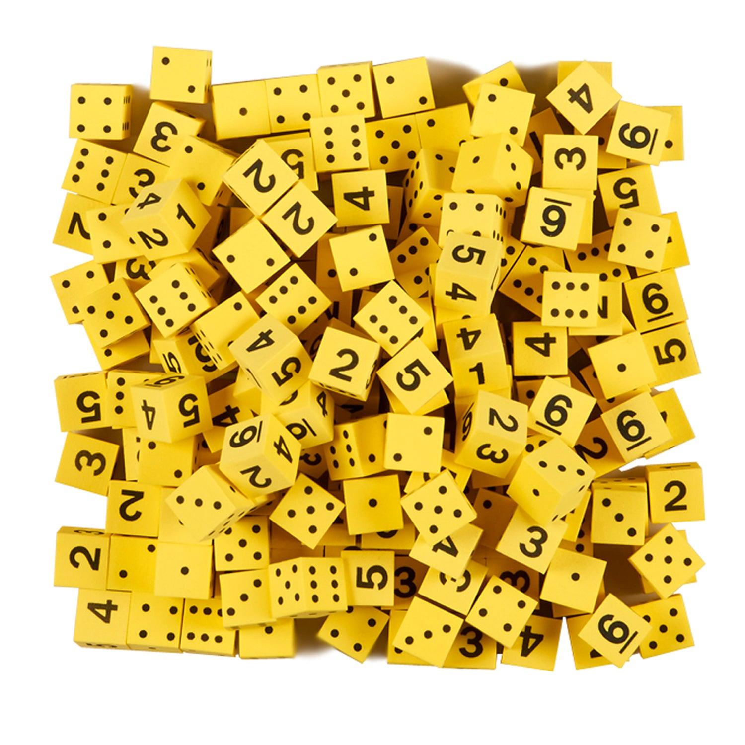 Foam Spot & Number Dice, Yellow, 16mm, Bag of 200 - Loomini