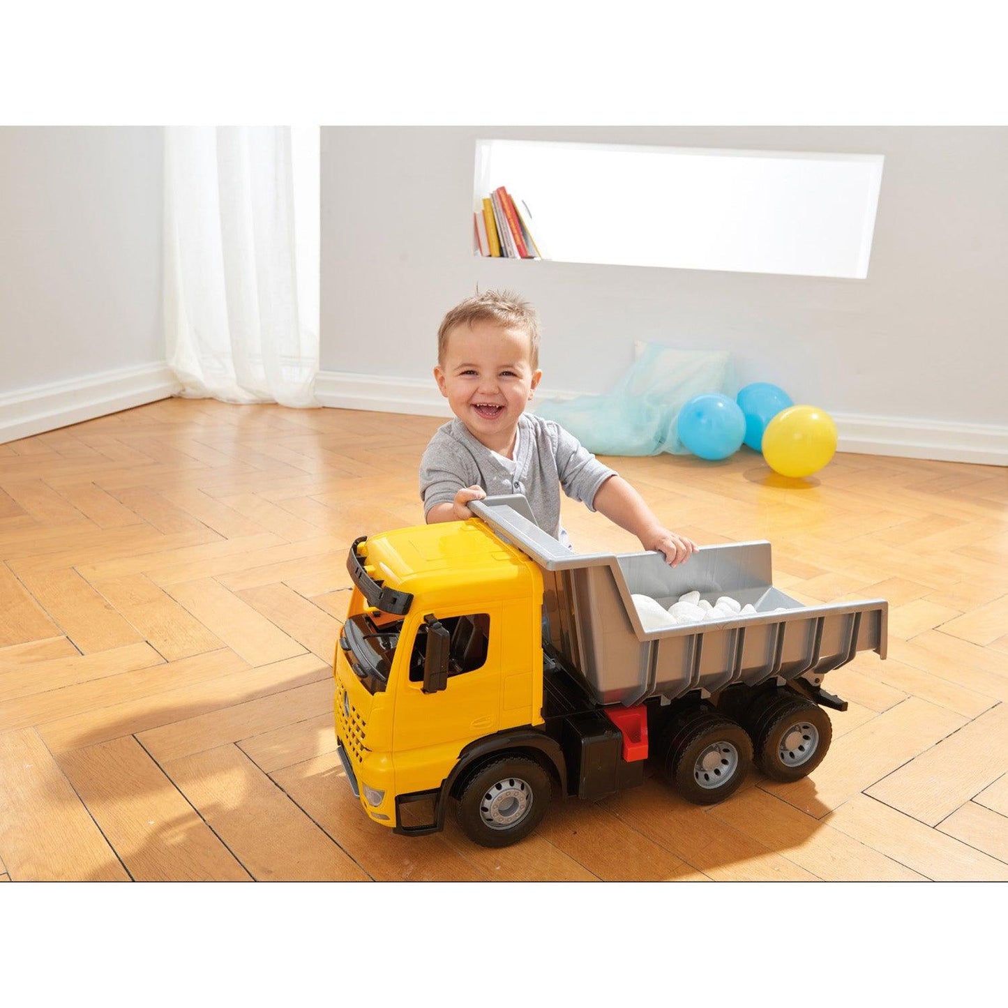 Giant Toy Dump Truck - Loomini