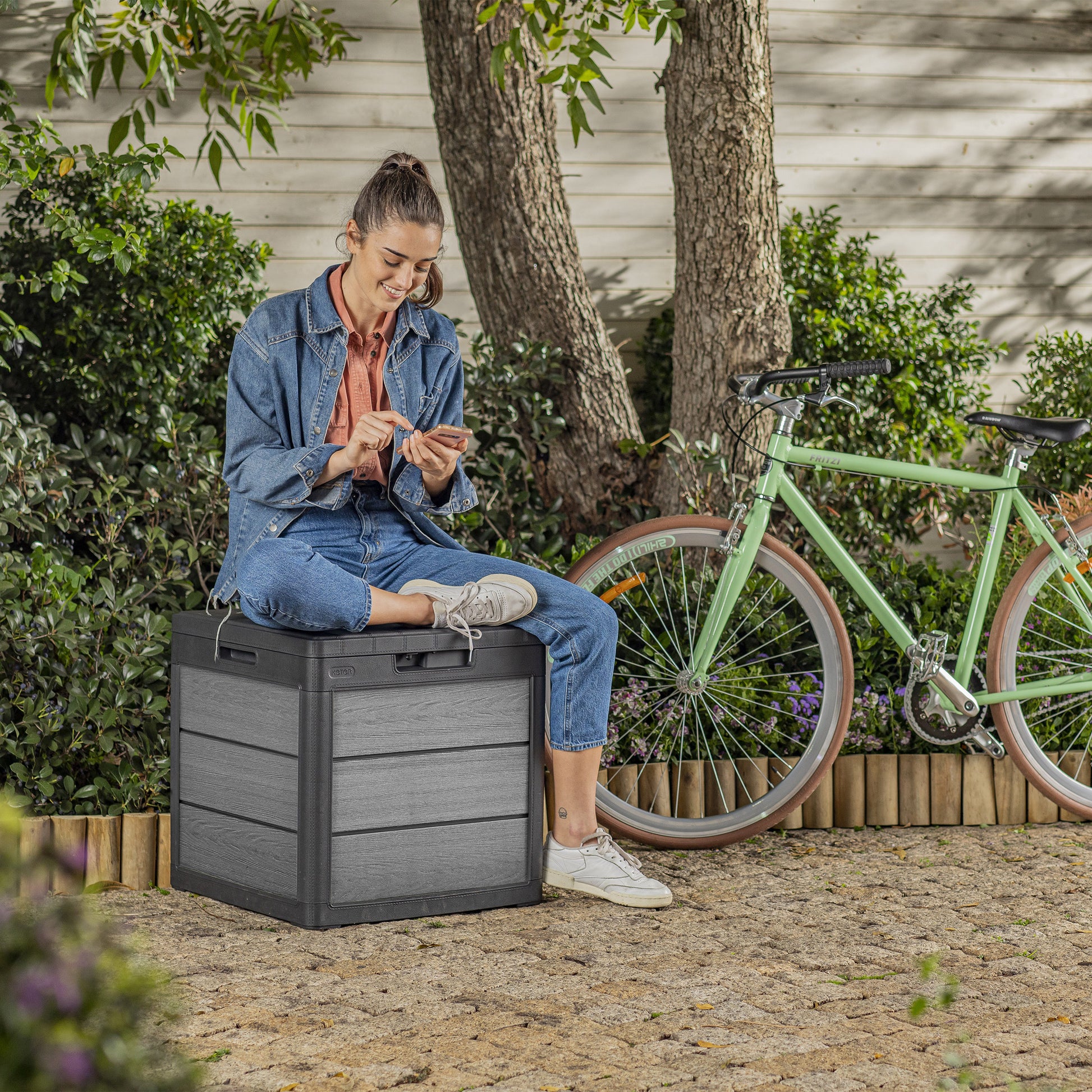 Cortina 30 Gallon Resin Deck Box for Patio Outdoor Storage, Grey