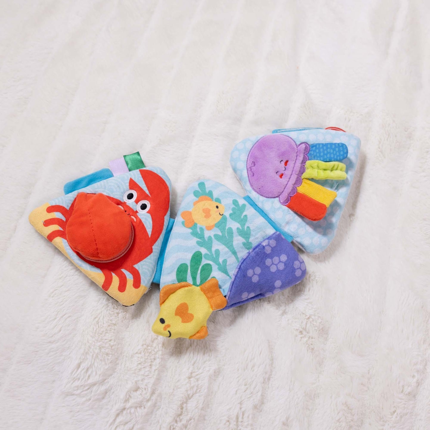 Ocean Tummy Time Triangle - Loomini