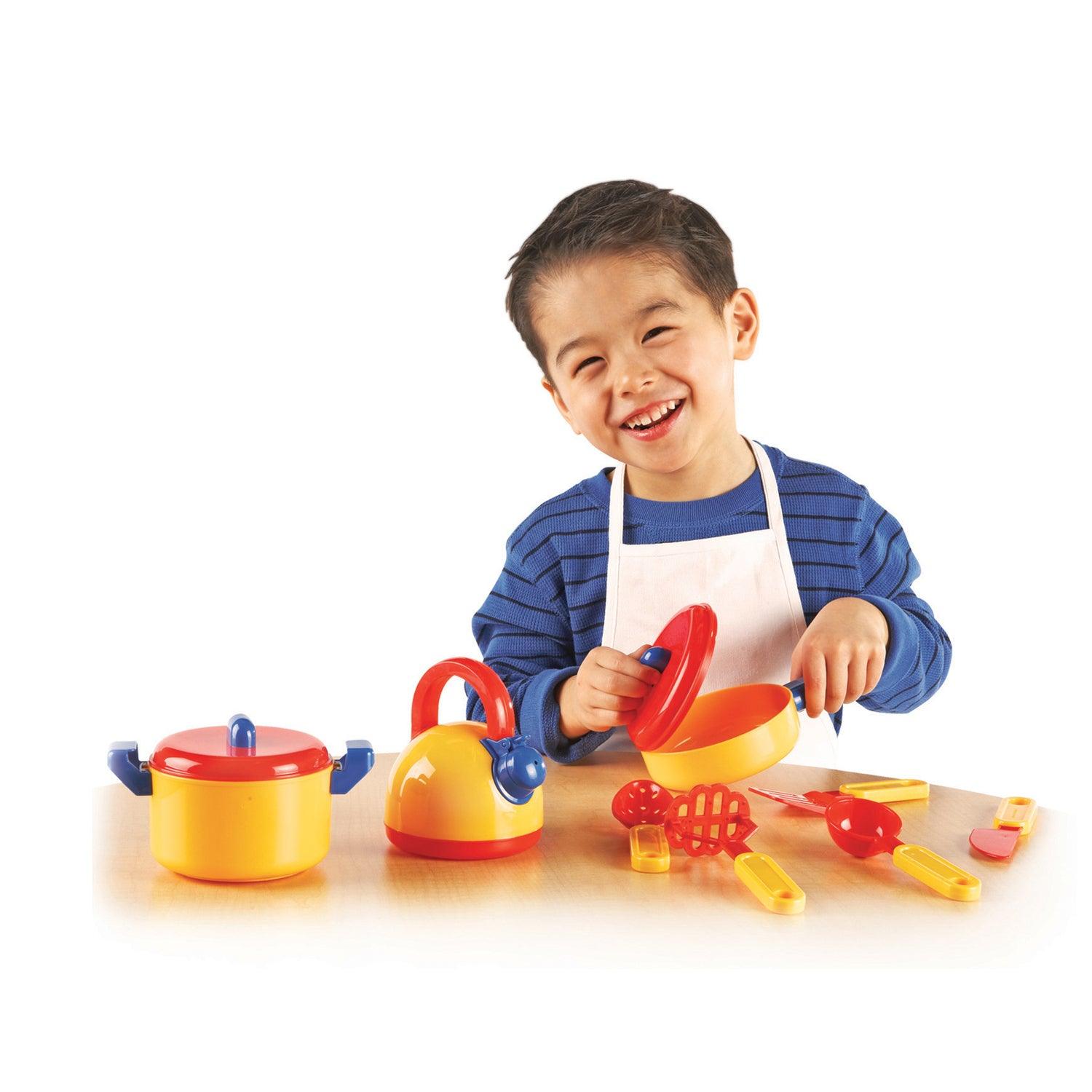 Pretend & Play® Cooking Set - Loomini