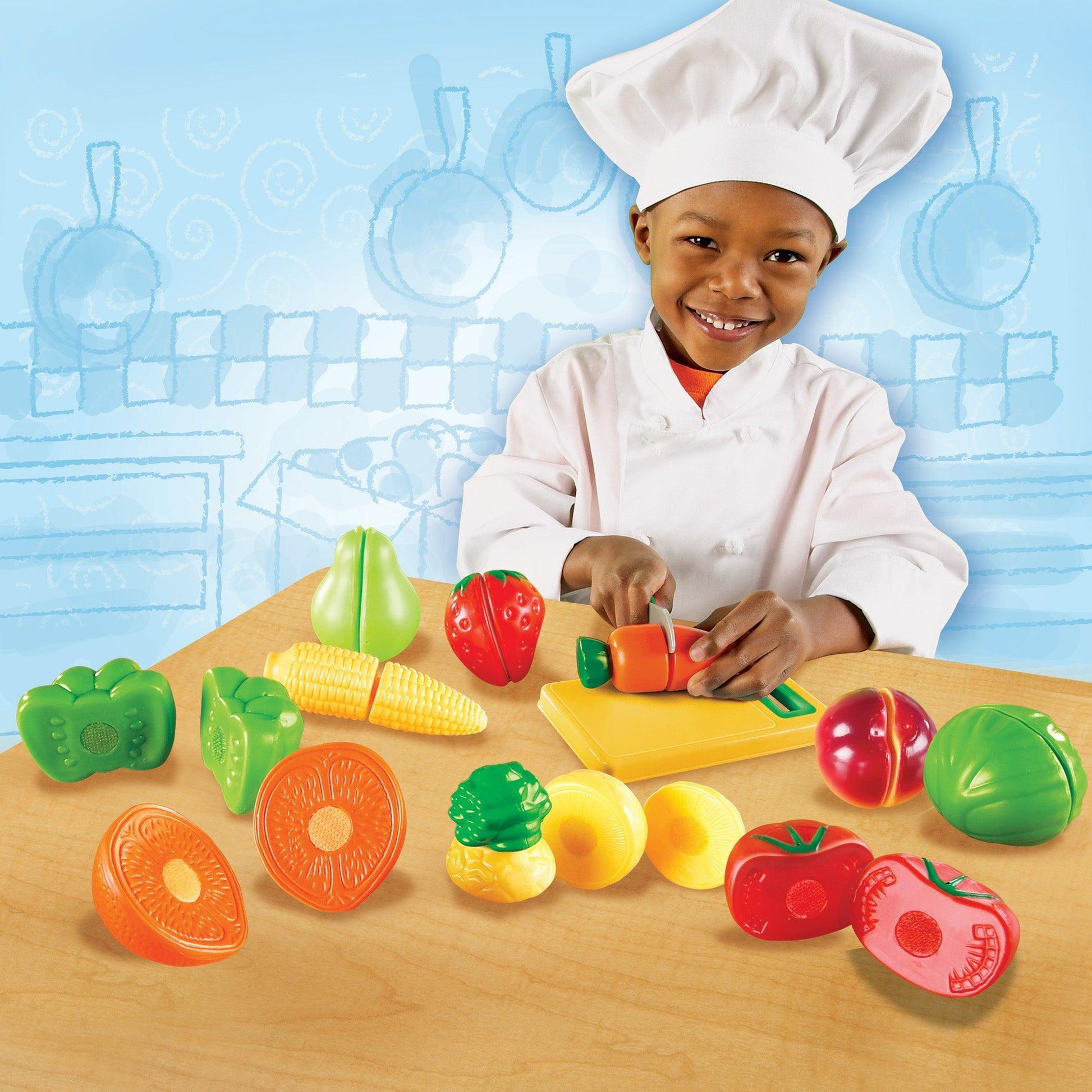 Pretend & Play® Sliceable Fruits & Veggies - Loomini