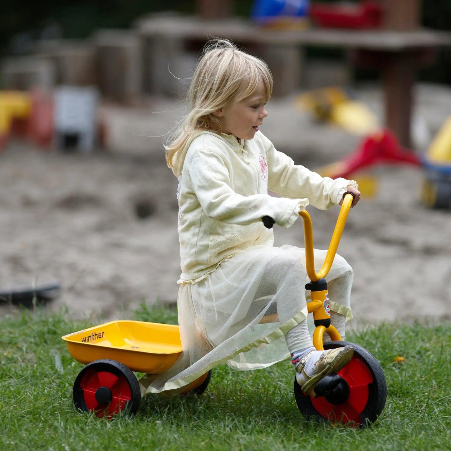 Tricycle with Tray Winther